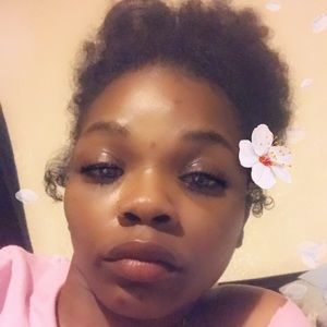 Meet your Posher, Lavera